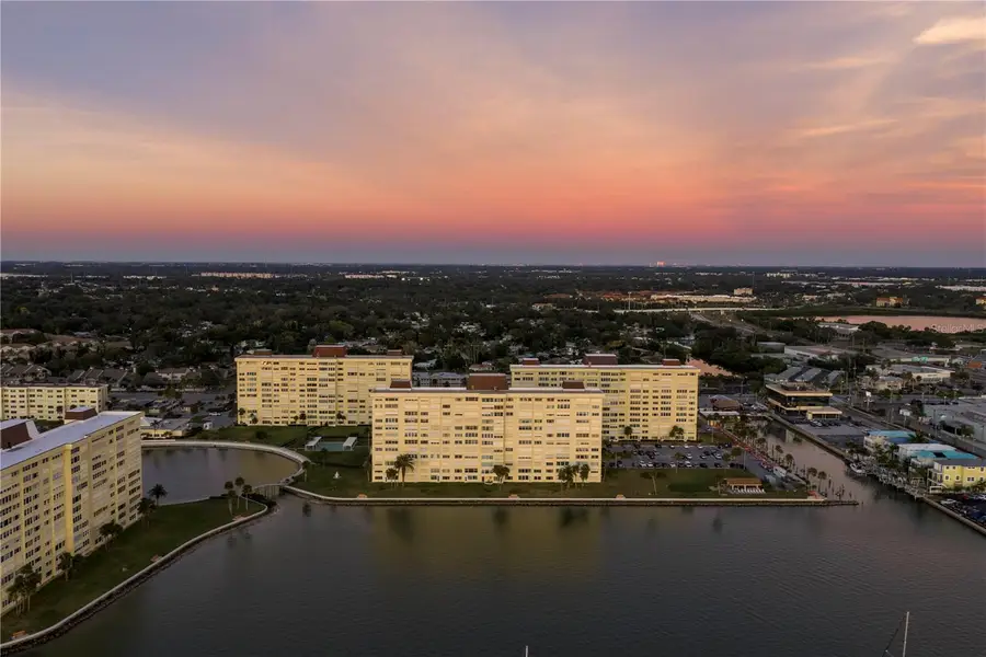 4525 Cove Circle #102, Saint Petersburg, FL 33708 - Image #2