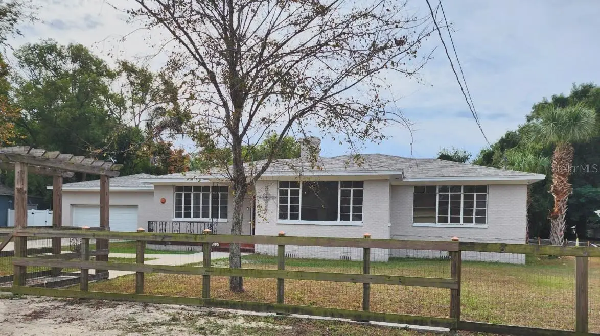 913 E Genesee Street, Tampa, FL 33603 - #1