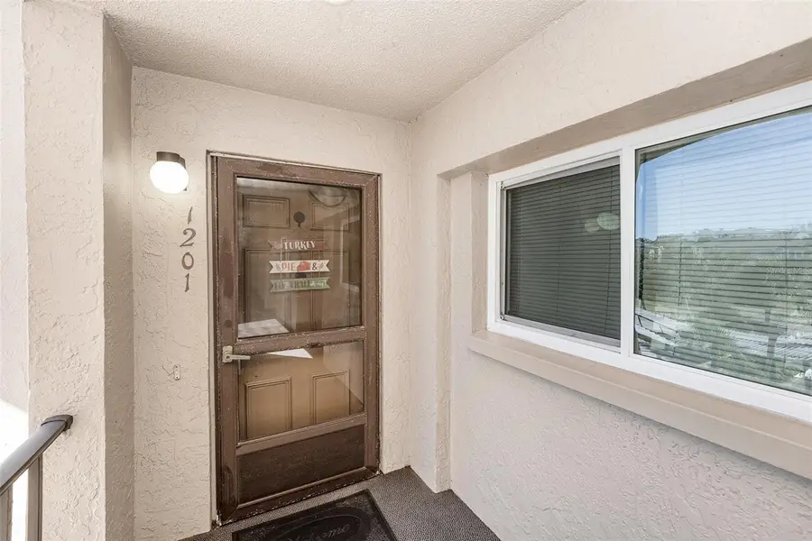 90 S Highland Avenue #1201, Tarpon Springs, FL 34689 - Image #2