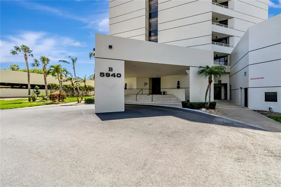 5940 Pelican Bay Plaza S #504, Gulfport, FL 33707 - Image #3