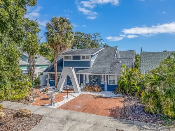 945 11th Street N, ST PETERSBURG, FL 33705