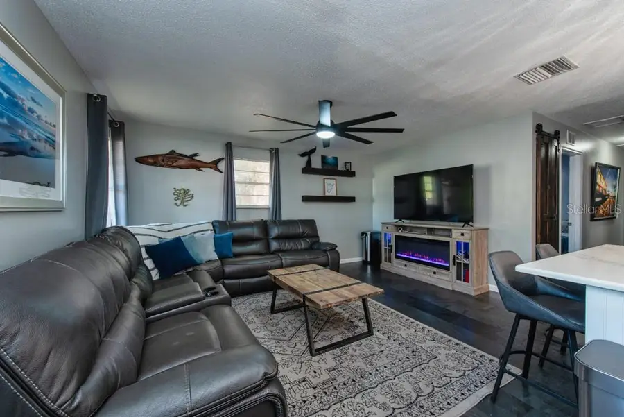 1385 Milton Street, Clearwater, FL 33756 - Image #3