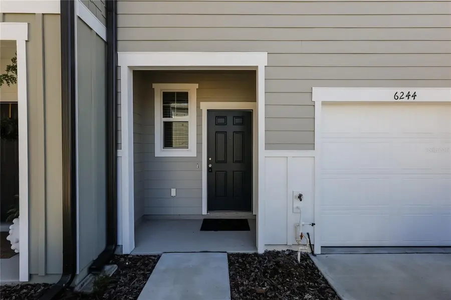 6244 Calle Ochoa Street, Zephyrhills, FL 33542 - Image #2