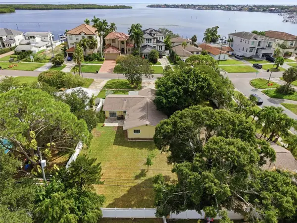 6510 Bayou Grande Boulevard Ne, ST PETERSBURG, FL 33702