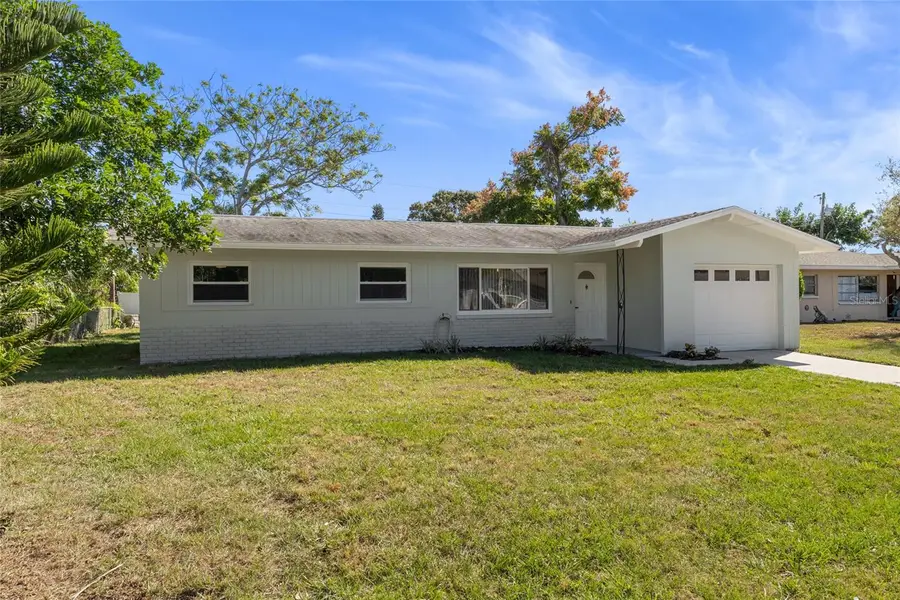 10095 Nassau Court, Seminole, FL 33776 - Image #2