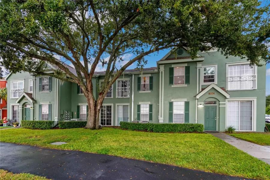 9262 Lake Chase Island Way, Tampa, FL 33626 - Image #2