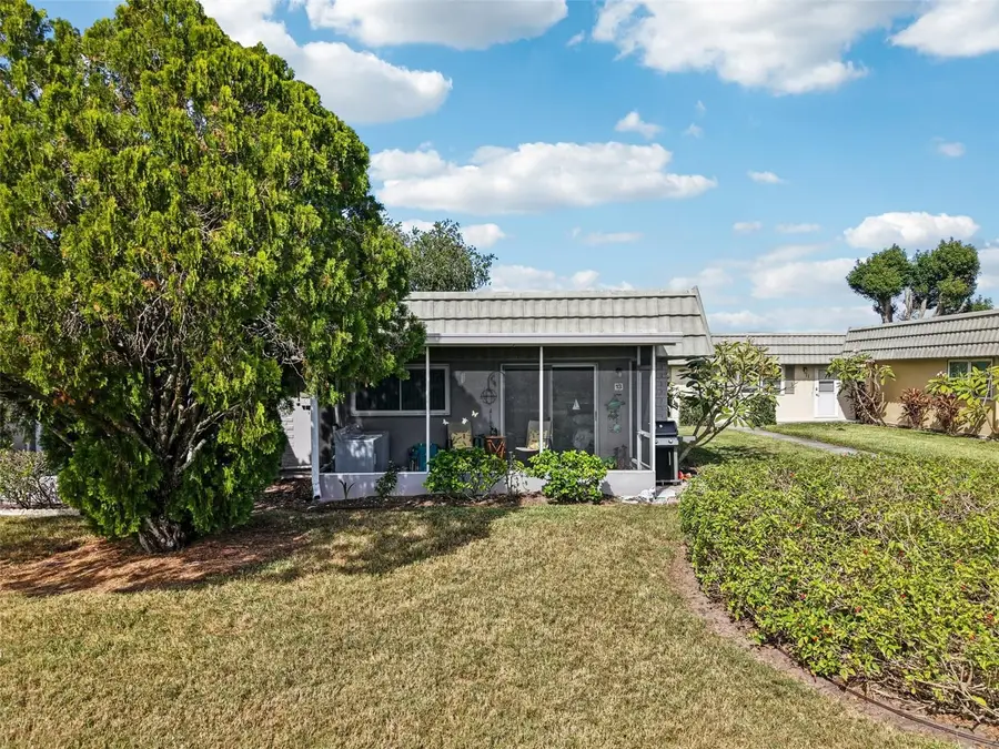 201 Kings Boulevard #13, Sun City Center, FL 33573 - Image #2