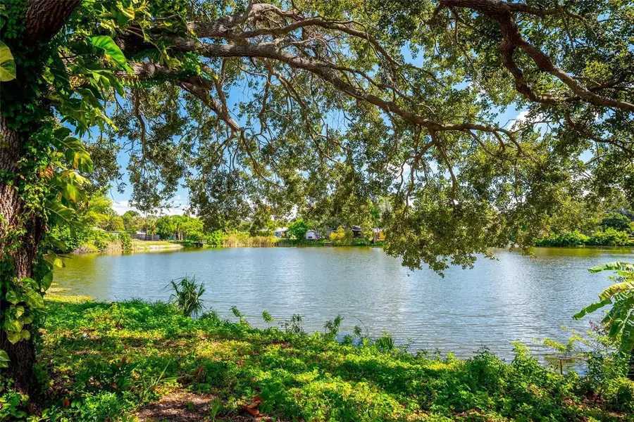 9049 Orchid Dr, Seminole, FL 33777 - Image #2