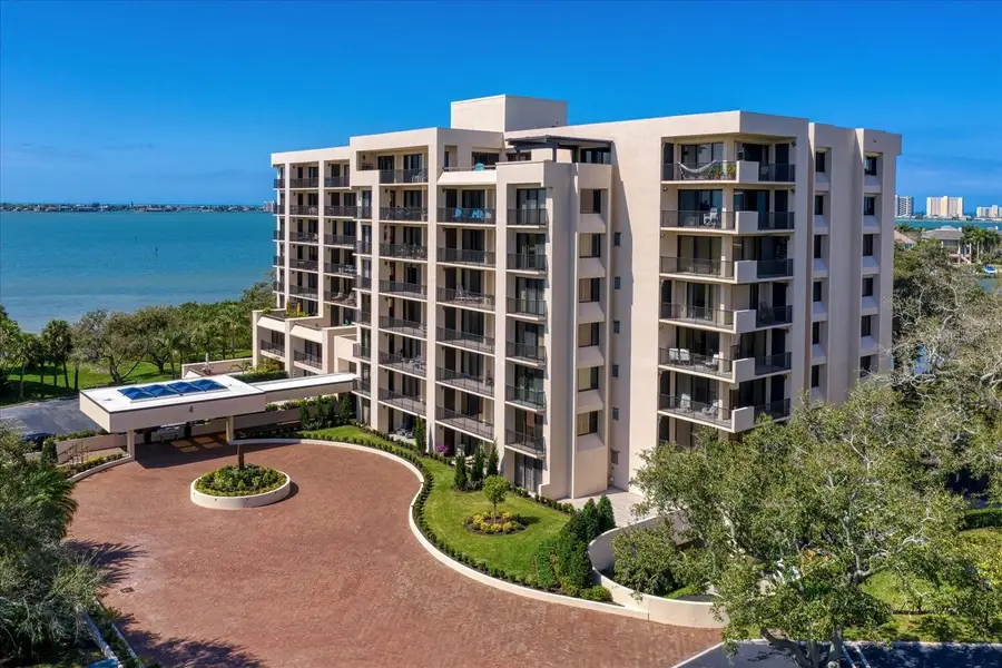 4 Belleview Boulevard #106, Belleair, FL 33756 - Image #2