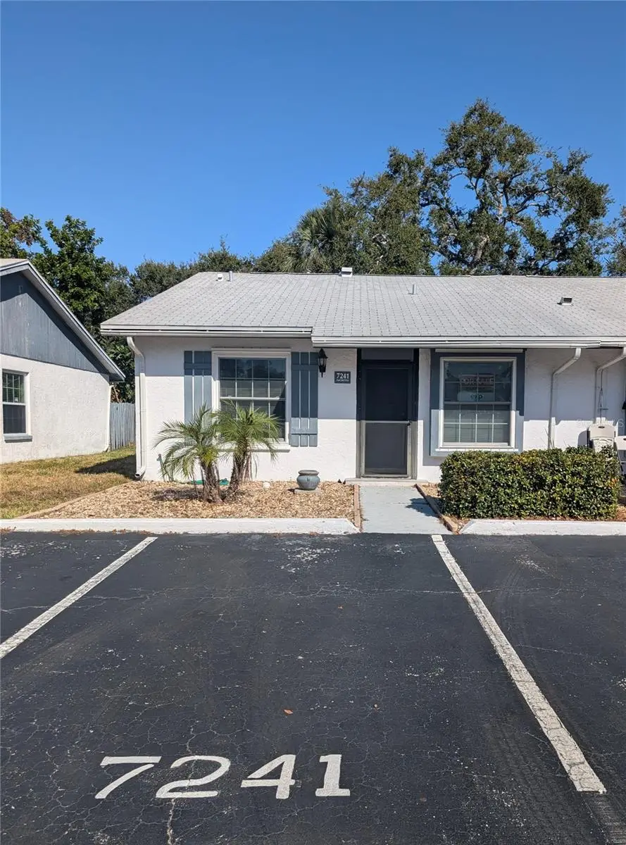 7241 Parkside Villas Drive N, Saint Petersburg, FL 33709 - Image #3