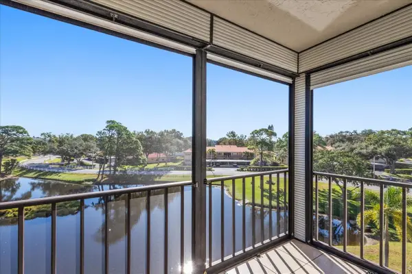 8199 Terrace Garden Drive N #402, ST PETERSBURG, FL 33709