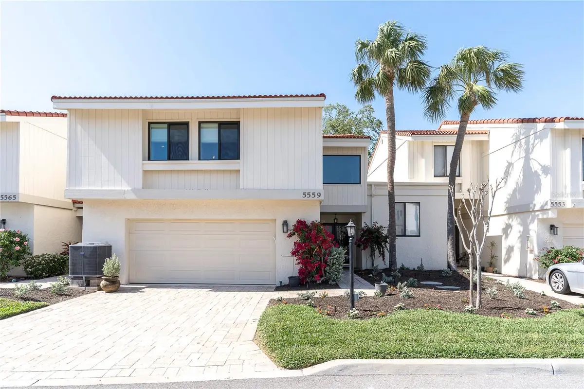 5559 Escondida Boulevard S, Saint Petersburg, FL 33715 - Image #1