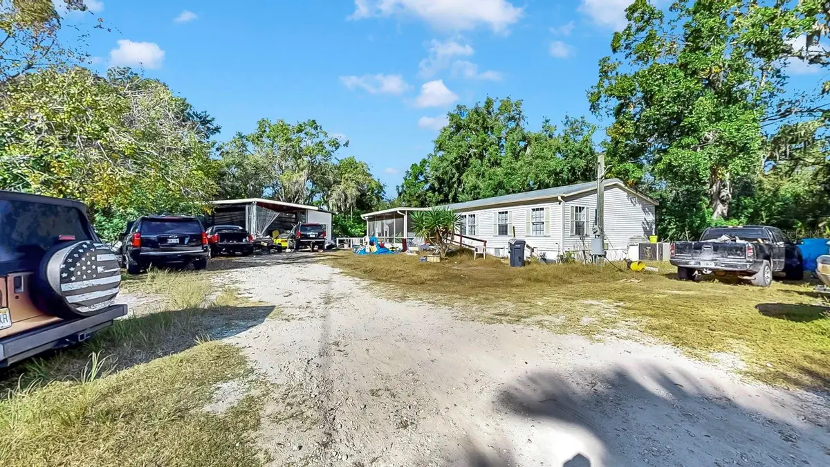 601 8th Court Se, Ruskin, FL 33570 - Image #1
