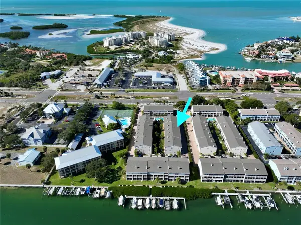 1117 Pinellas Bayway S #305, ST PETERSBURG, FL 33715