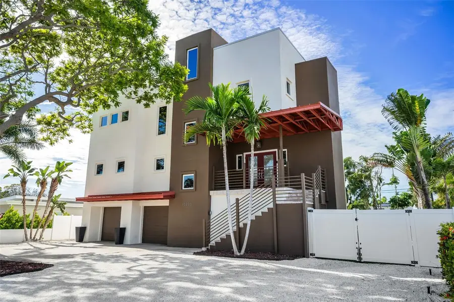 10206 4th Street E, Treasure Island, FL 33706 - Image #2