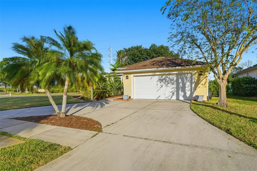 4905 72nd Court E, Bradenton, FL 34203 - Image #2
