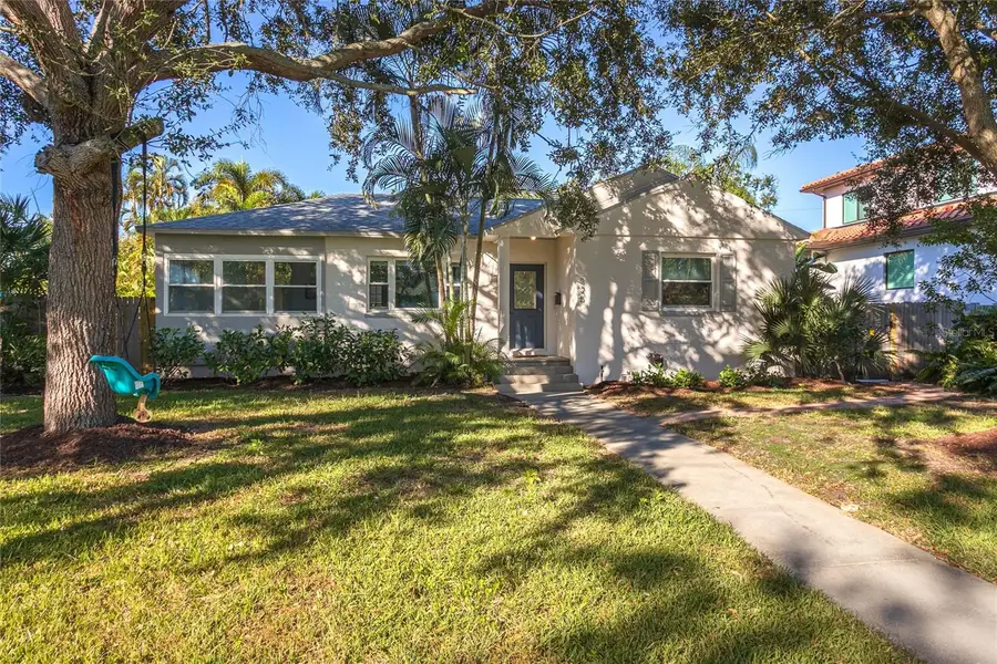 325 33rd Avenue Ne, Saint Petersburg, FL 33704 - Image #2
