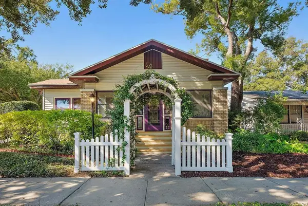 1104 12th Street, ST PETERSBURG, FL 33705