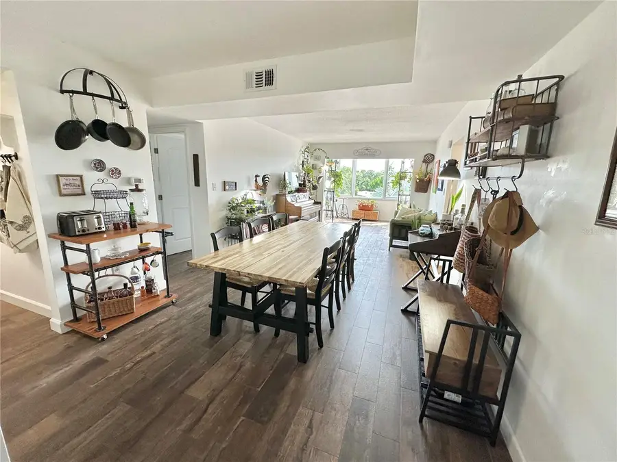 100 Waverly Way #303, Clearwater, FL 33756 - Image #3