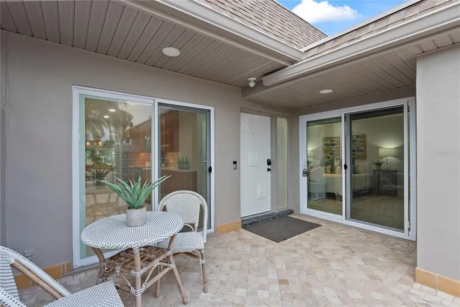 517 Boca Ciega Point Boulevard N, Saint Petersburg, FL 33708 - Image #2