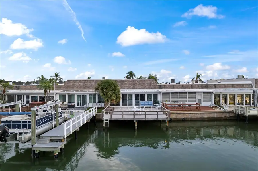 517 Boca Ciega Point Boulevard N, Saint Petersburg, FL 33708 - Image #3