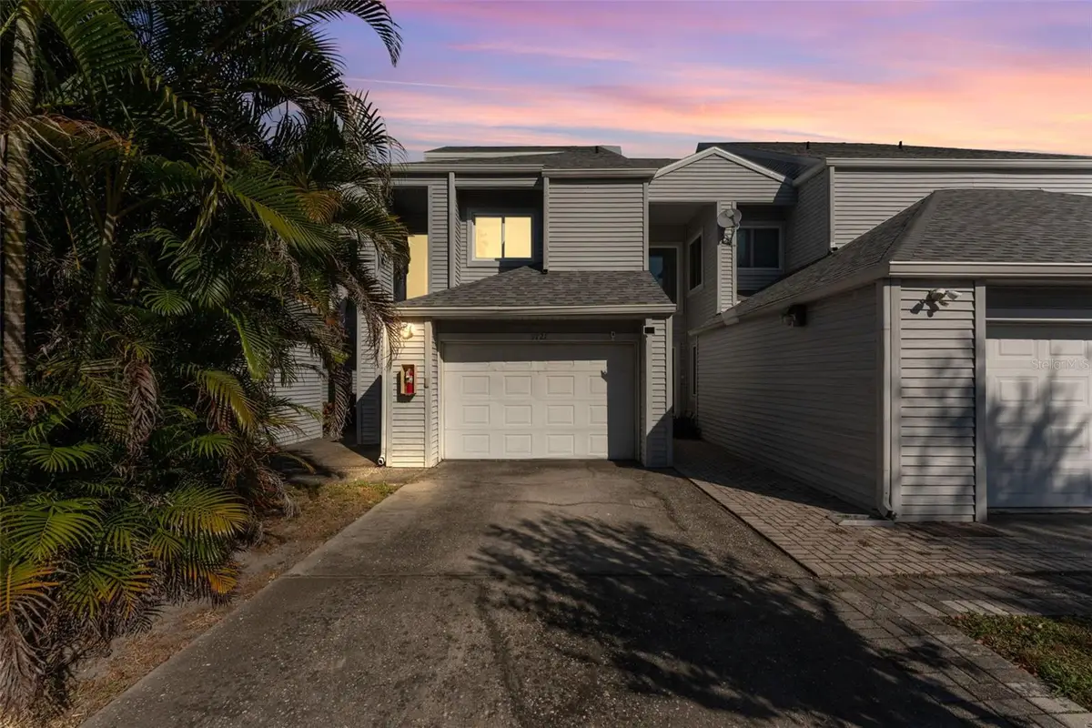 9727 Tiffany Oaks Lane, Tampa, FL 33612 - Image #1