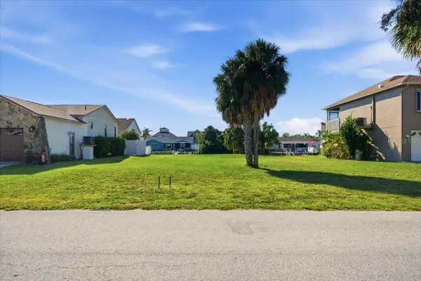 Yachtsman Drive, HUDSON, FL 34667