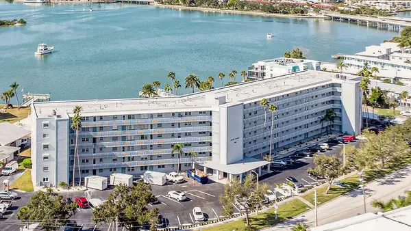 1868 Shore Drive S #505, SOUTH PASADENA, FL 33707