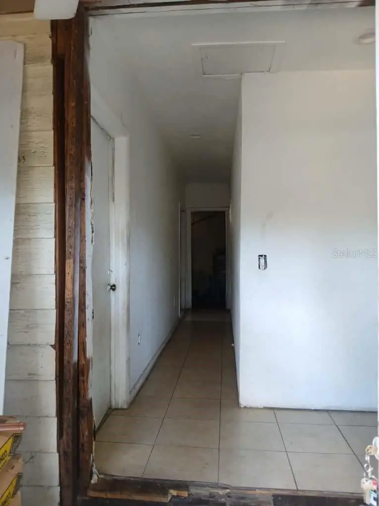 1705 W Powhatan Avenue, Tampa, FL 33603 - Image #2