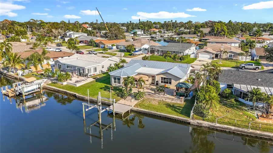 4990 Dover Street Ne, Saint Petersburg, FL 33703 - Image #3