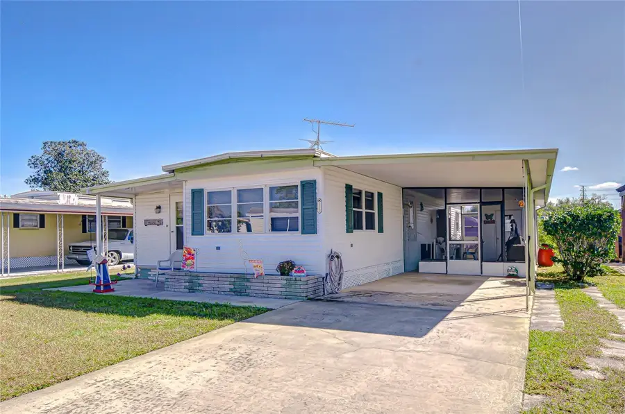 35132 Zephyr Shores Drive, Zephyrhills, FL 33541 - Image #2