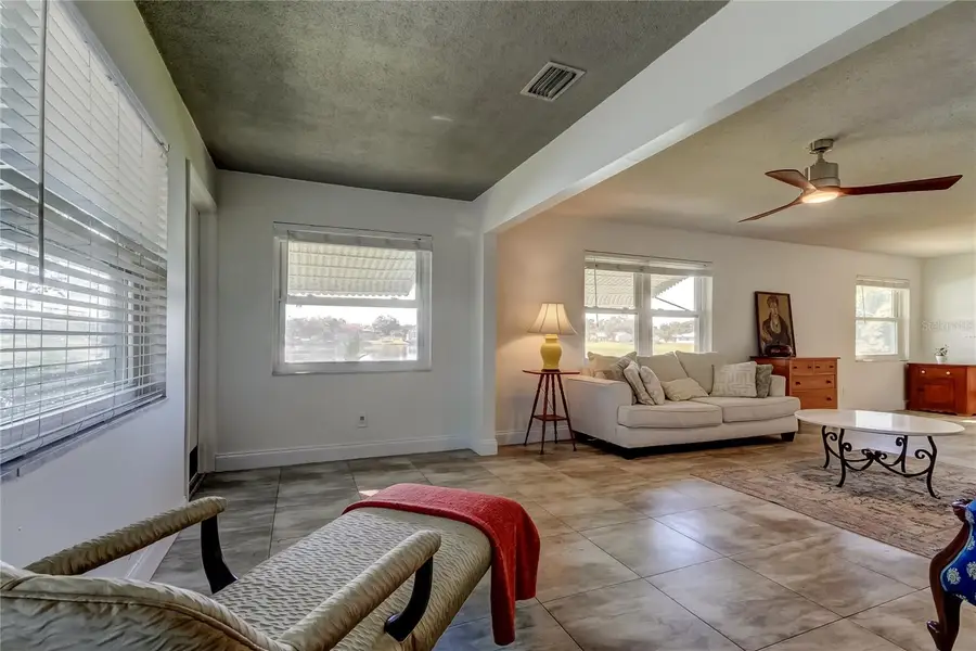3850 13th Avenue N #105, Saint Petersburg, FL 33713 - Image #3