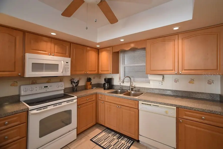 5200 Brittany Drive S #606, Saint Petersburg, FL 33715 - Image #2