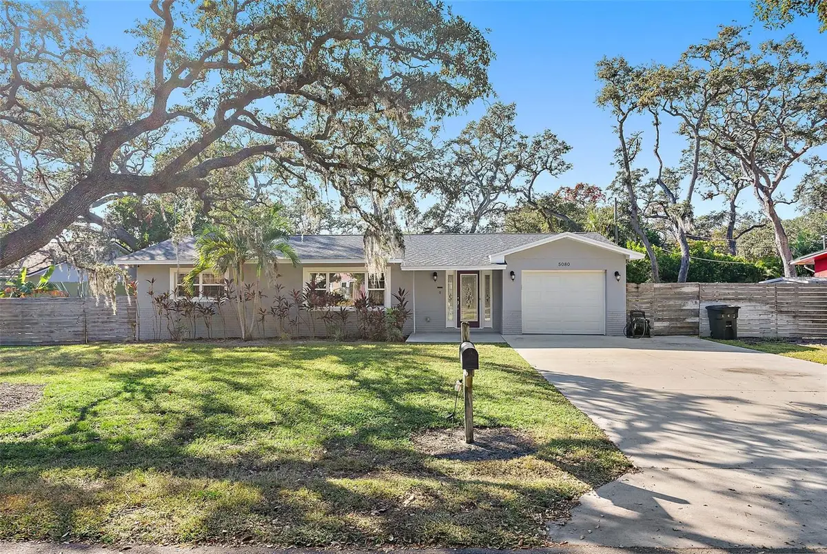 5080 Oaklawn Lane, Saint Petersburg, FL 33708 - Image #1