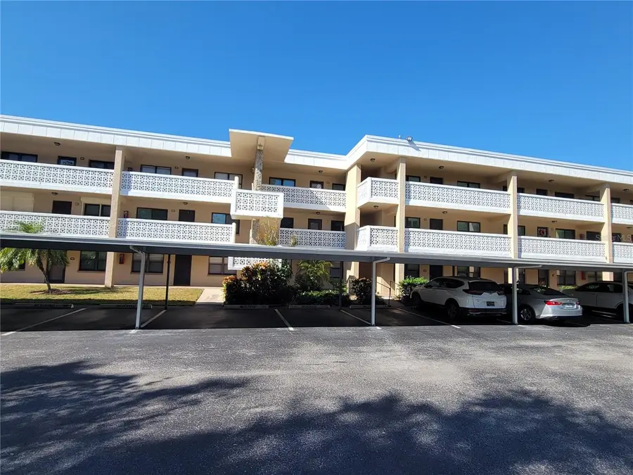 5080 Locust Street Ne #223, Saint Petersburg, FL 33703 - Image #2