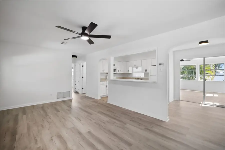 637 Beltrees Street, Dunedin, FL 34698 - Image #2