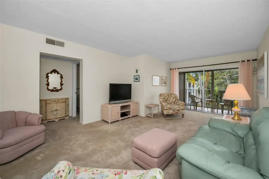 960 Virginia Street #307, Dunedin, FL 34698 - Image #2