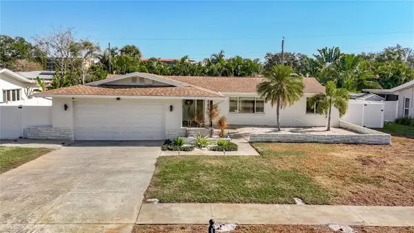 9585 Portside Drive, SEMINOLE, FL 33776