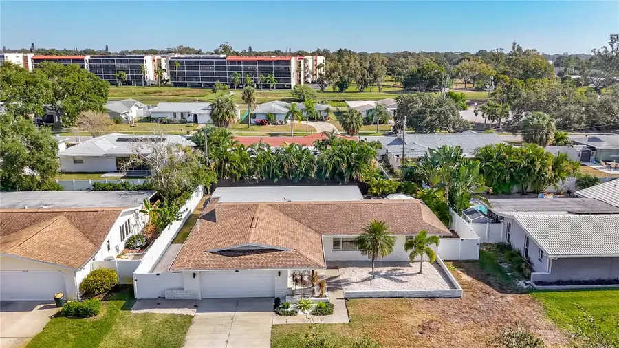 9585 Portside Drive, Seminole, FL 33776 - Image #2