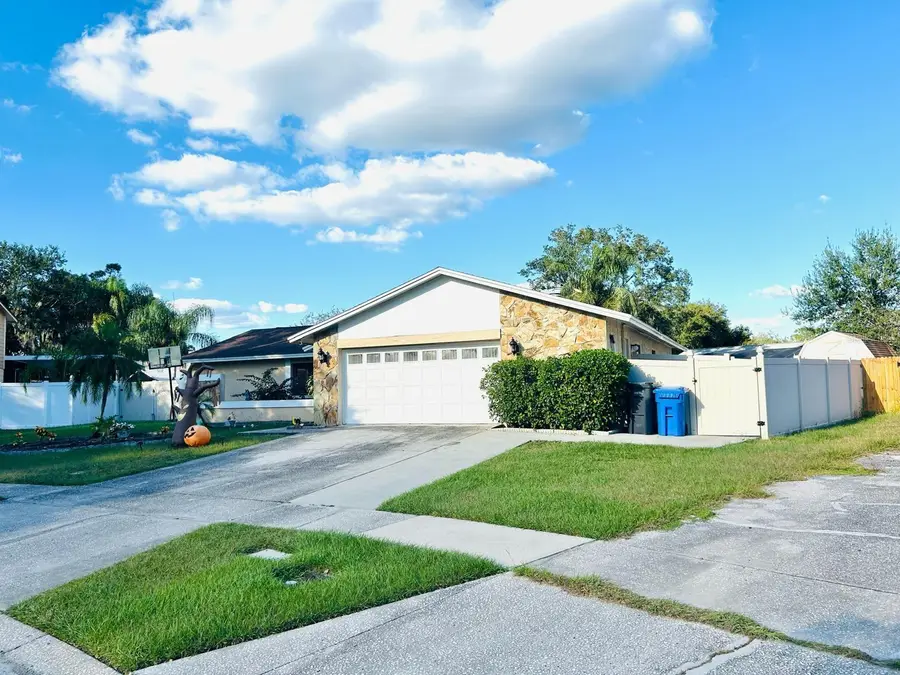 522 Wynnwood Drive, Brandon, FL 33511 - Image #2