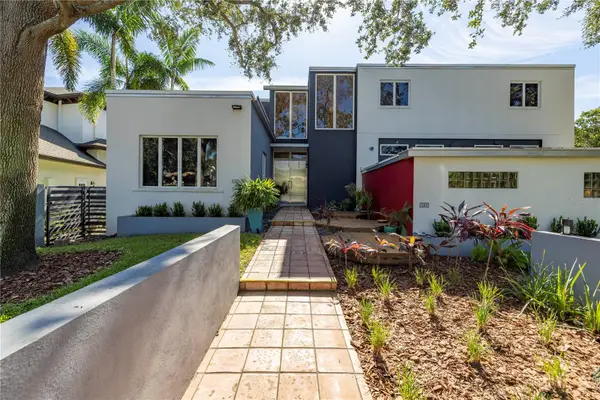 838 Monterey Boulevard Ne, ST PETERSBURG, FL 33704