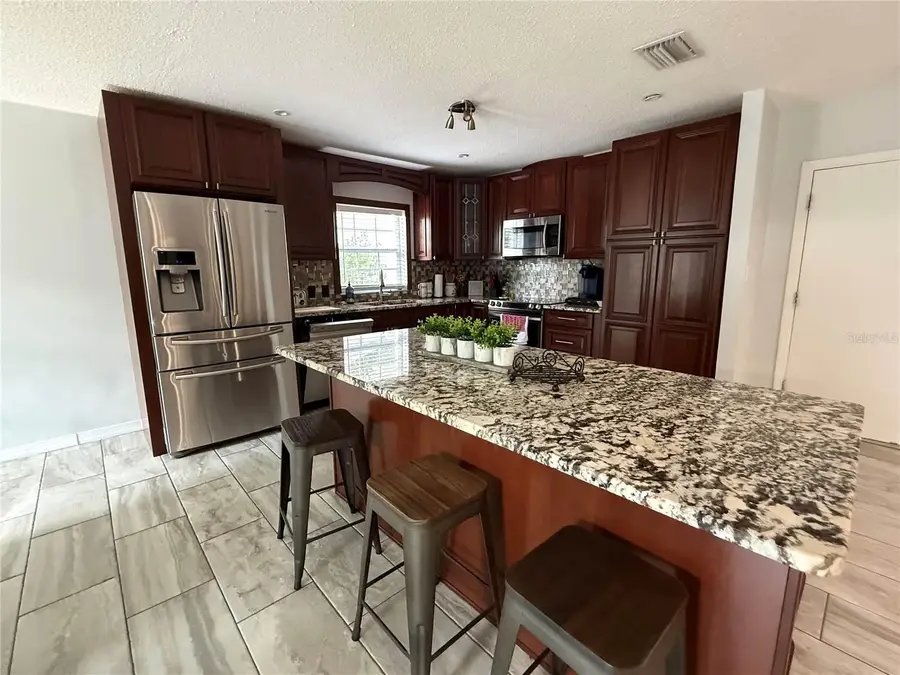 914 W Cimmeron Drive, Tampa, FL 33603 - Image #3