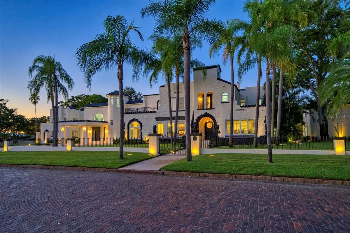 320 Park Street S, Saint Petersburg, FL 33707 - Image #1