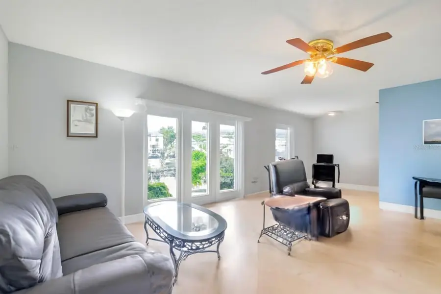 5176 Salmon Drive Se #A, Saint Petersburg, FL 33705 - Image #2