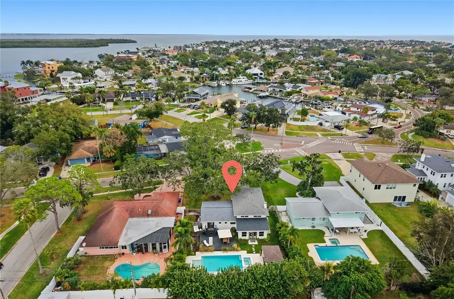 5510 Venetian Boulevard Ne, Saint Petersburg, FL 33703 - Image #2