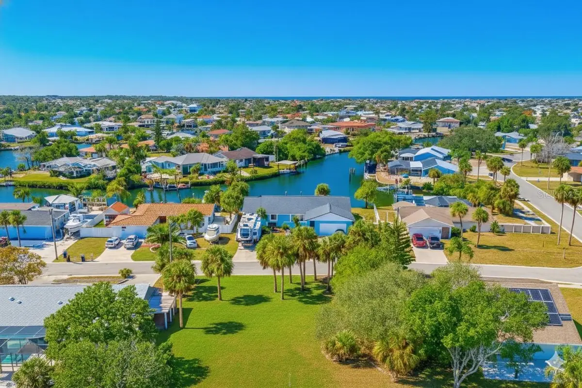 6225 Flamingo Drive, Apollo Beach, FL 33572 - Image #1