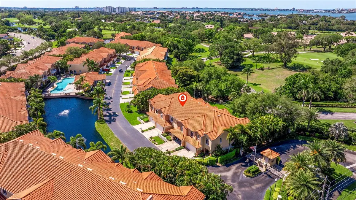 6251 Vista Verde Drive W, Saint Petersburg, FL 33707 - Image #1