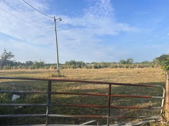 820 Stephens Road, Ruskin, FL 33570 - Image #2