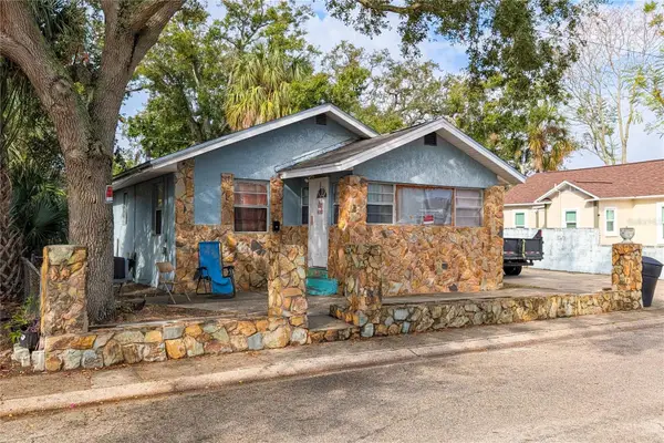 2011 Auburn Street S, ST PETERSBURG, FL 33712