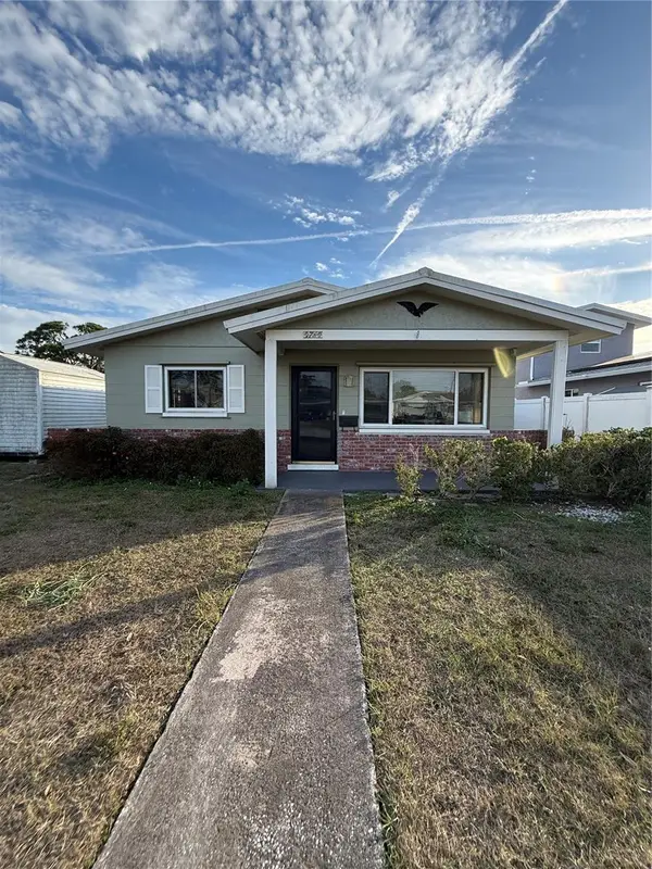 5744 17th Avenue N, ST PETERSBURG, FL 33710